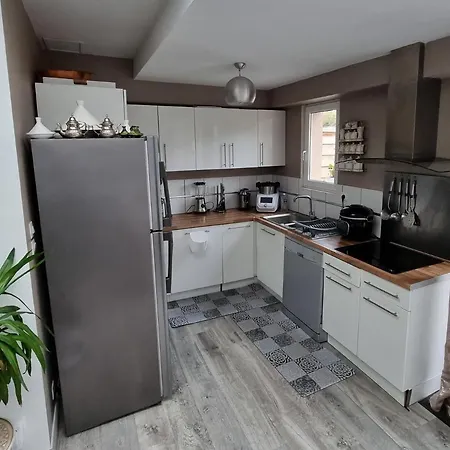 Daire Oasis Citadine Terrasse Intime Jardin Privatif En Plein Centre 70m2 *