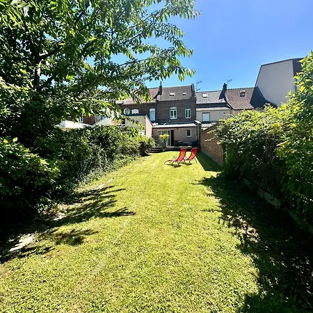 Oasis Citadine Terrasse Intime Jardin Privatif En Plein Centre 70m2 Apartman