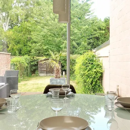 Apartment Oasis Citadine Terrasse Intime Jardin Privatif En Plein Centre 70m2 Cambrai